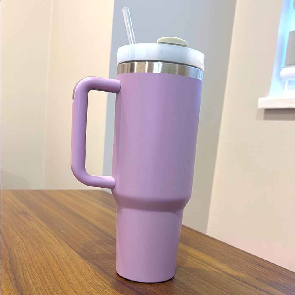 Lilac colored Insulated Tumbler with Handle (Stanley cup replica)- BNWOT